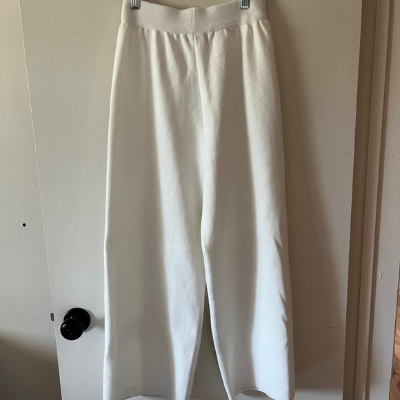 Petal & Pup White Women’s Wide Leg Pants - Picture 3 of 4